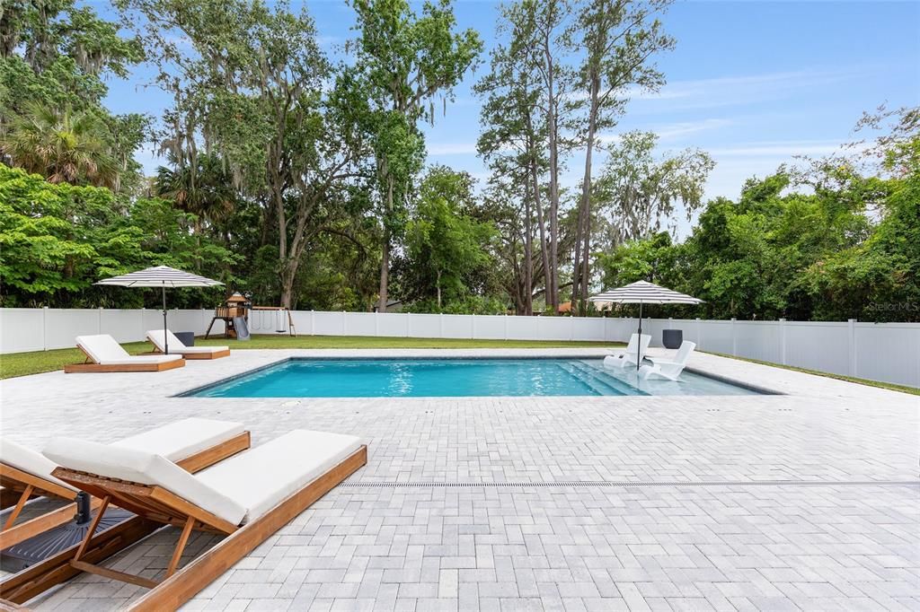 For Sale: $669,000 (3 beds, 2 baths, 2009 Square Feet)