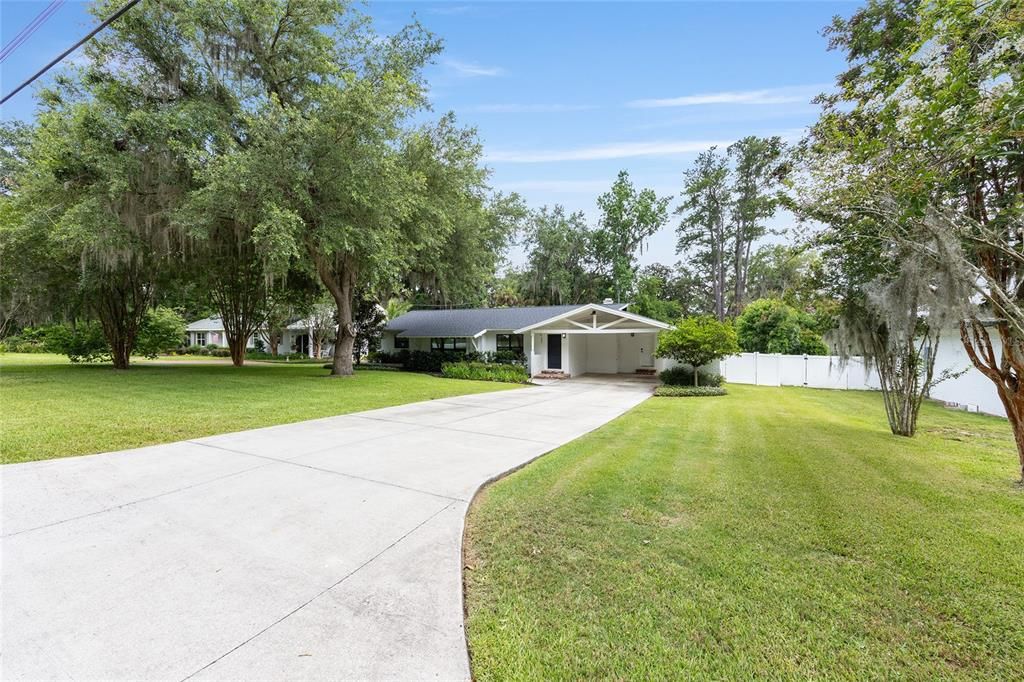 For Sale: $669,000 (3 beds, 2 baths, 2009 Square Feet)