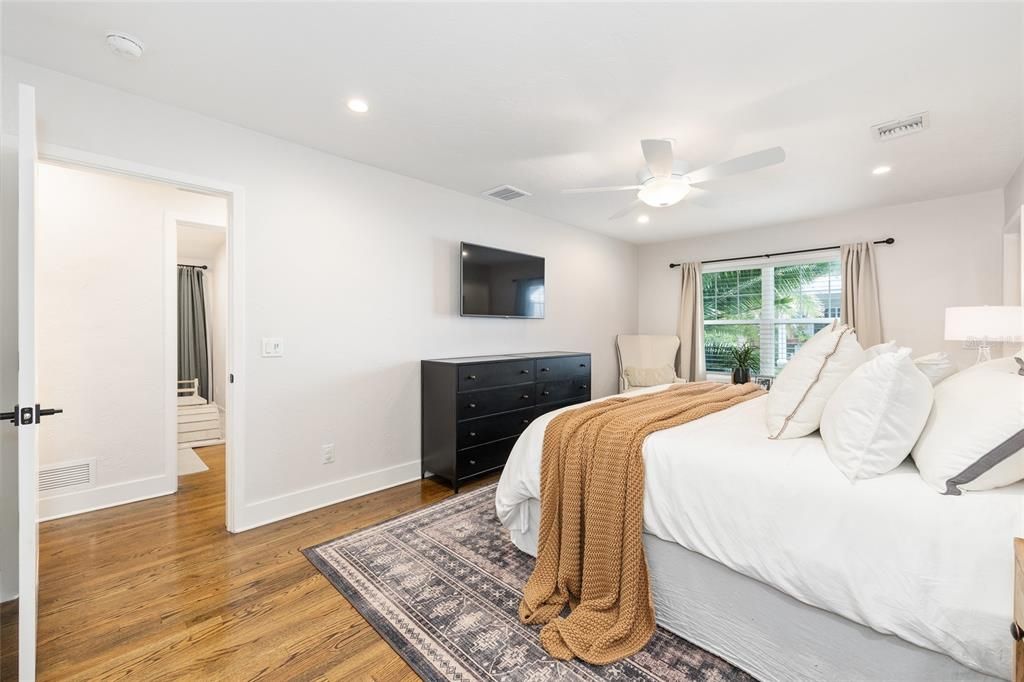 For Sale: $669,000 (3 beds, 2 baths, 2009 Square Feet)