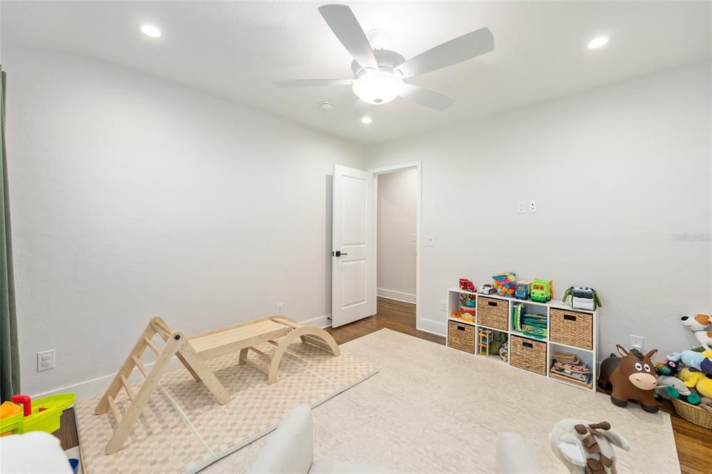 For Sale: $669,000 (3 beds, 2 baths, 2009 Square Feet)