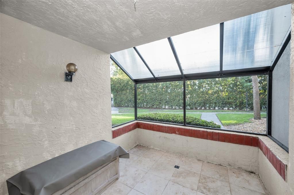 Activo con contrato: $175,000 (3 camas, 2 baños, 1295 Pies cuadrados)