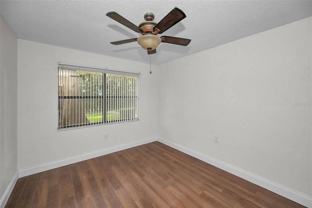 Activo con contrato: $175,000 (3 camas, 2 baños, 1295 Pies cuadrados)