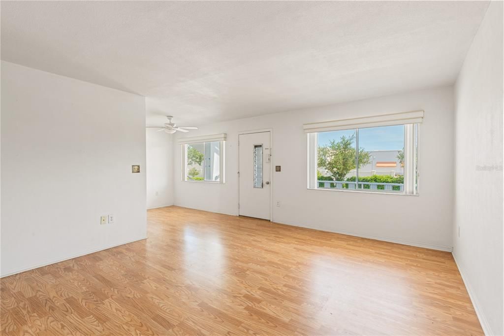 En Venta: $79,000 (1 camas, 1 baños, 874 Pies cuadrados)