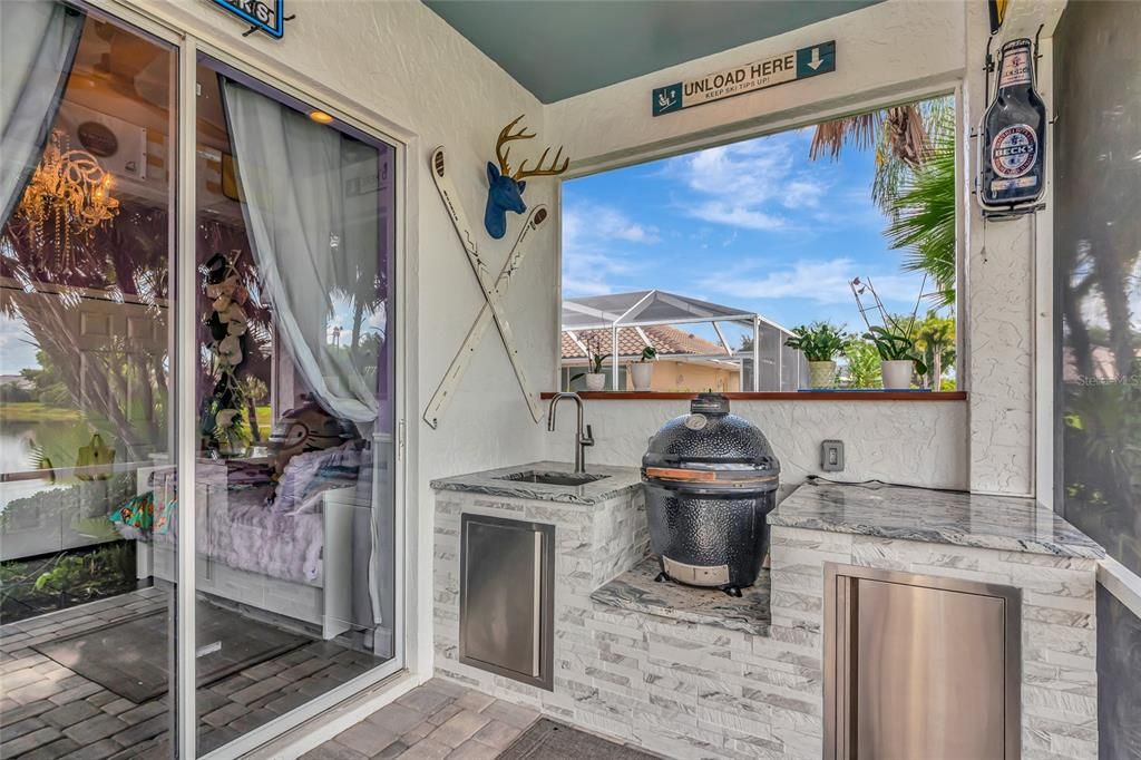En Venta: $815,000 (3 camas, 2 baños, 2718 Pies cuadrados)