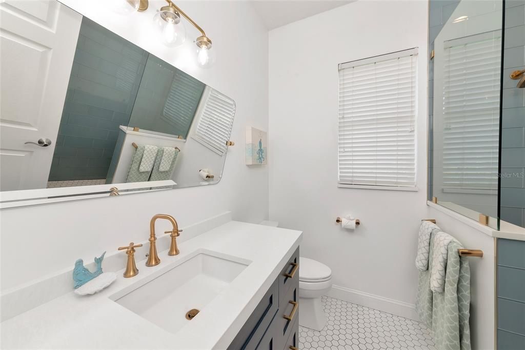 En Venta: $815,000 (3 camas, 2 baños, 2718 Pies cuadrados)