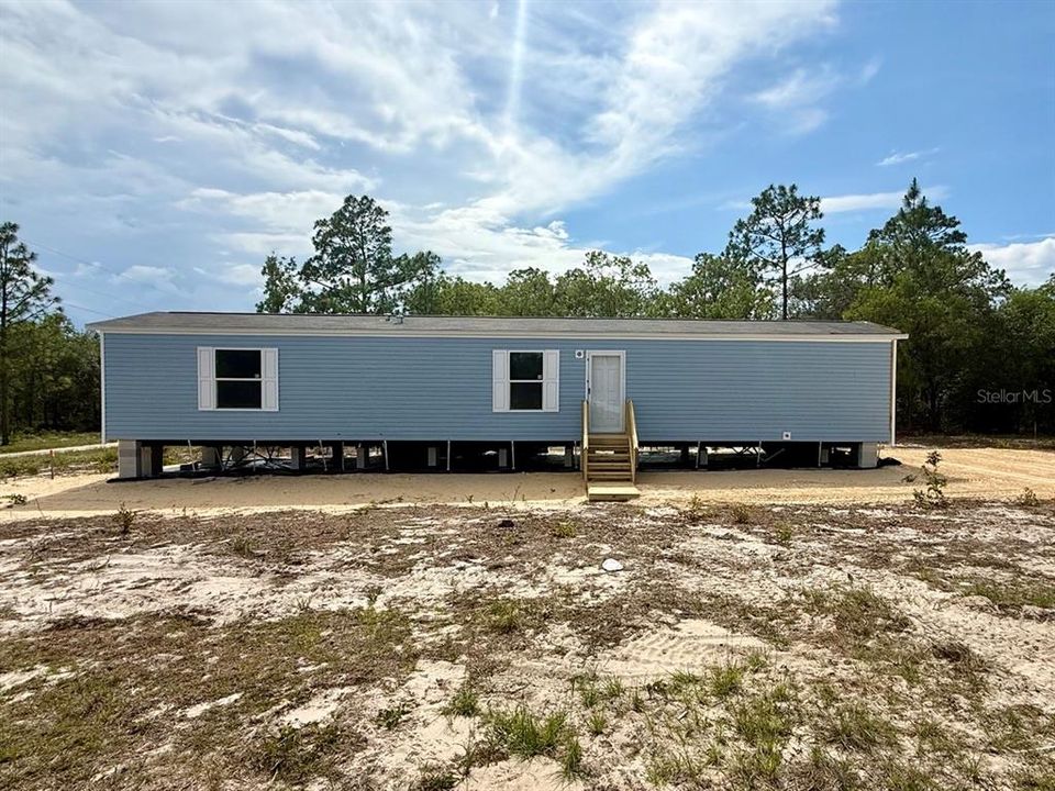 For Sale: $165,000 (3 beds, 2 baths, 1001 Square Feet)