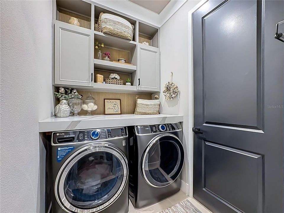 For Sale: $659,000 (4 beds, 3 baths, 1996 Square Feet)