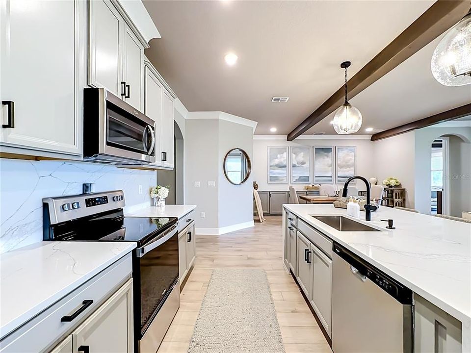 For Sale: $659,000 (4 beds, 3 baths, 1996 Square Feet)
