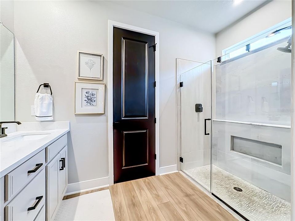 For Sale: $659,000 (4 beds, 3 baths, 1996 Square Feet)