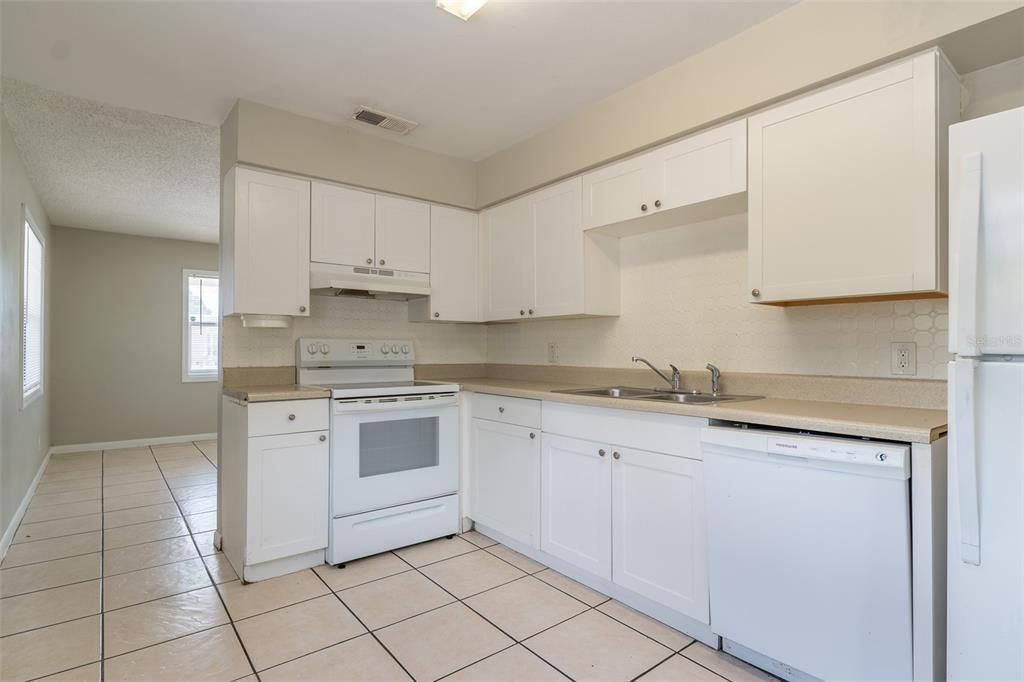 For Sale: $389,000 (4 beds, 2 baths, 1620 Square Feet)