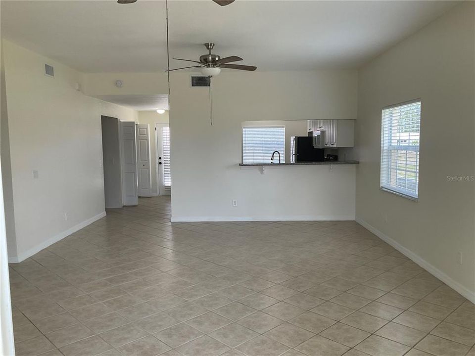 For Rent: $1,850 (2 beds, 2 baths, 1328 Square Feet)