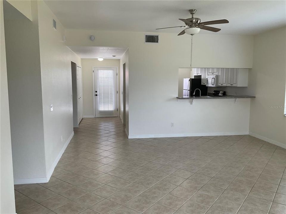 For Rent: $1,850 (2 beds, 2 baths, 1328 Square Feet)