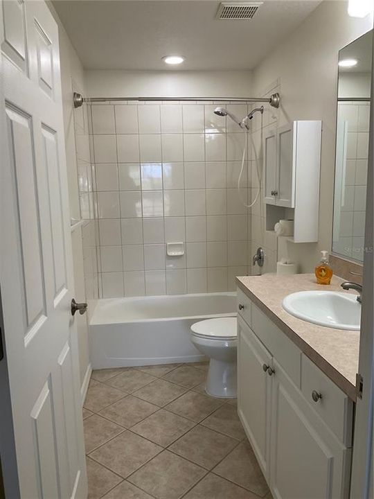 For Rent: $1,850 (2 beds, 2 baths, 1328 Square Feet)