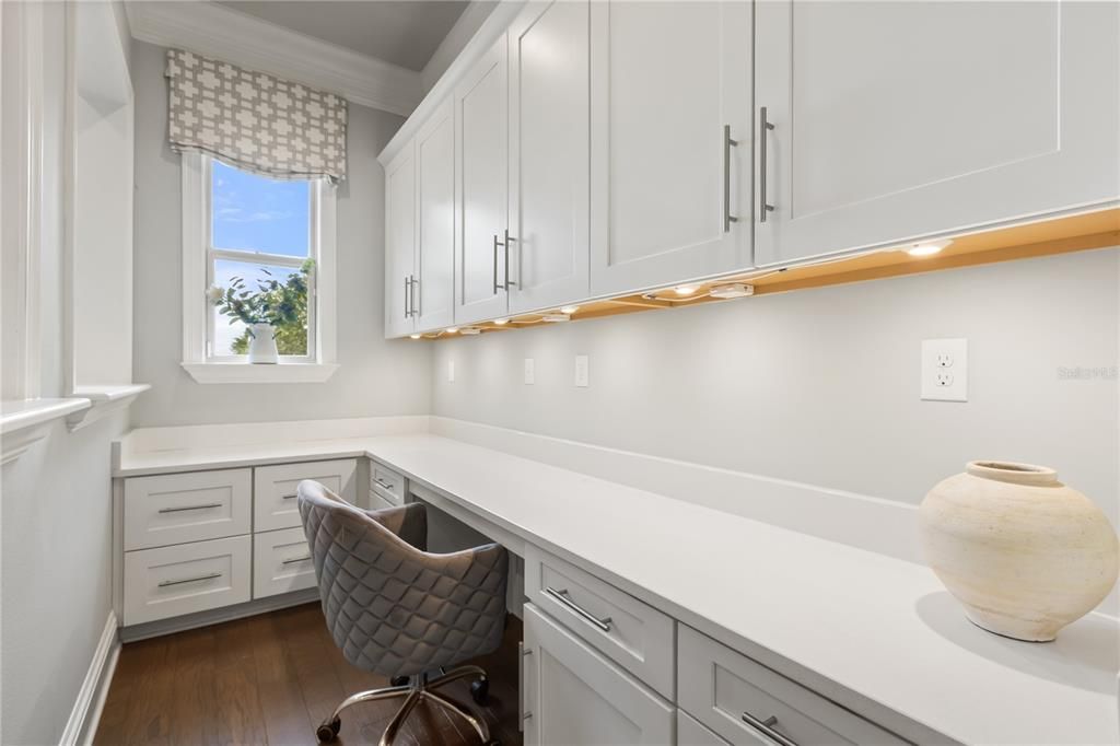 For Sale: $2,795,900 (7 beds, 5 baths, 6289 Square Feet)