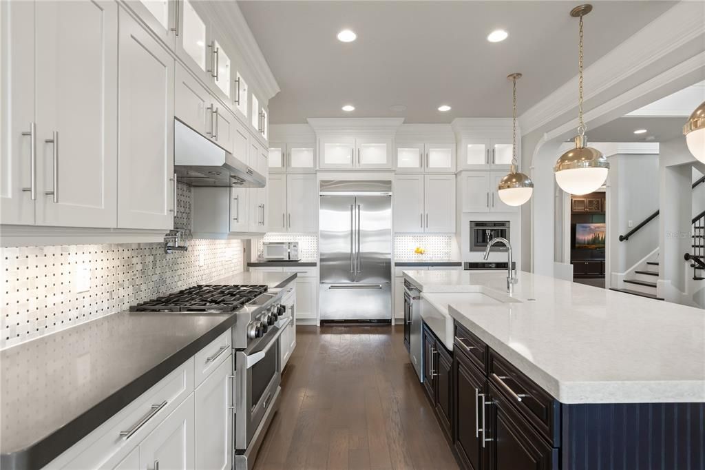 For Sale: $2,795,900 (7 beds, 5 baths, 6289 Square Feet)