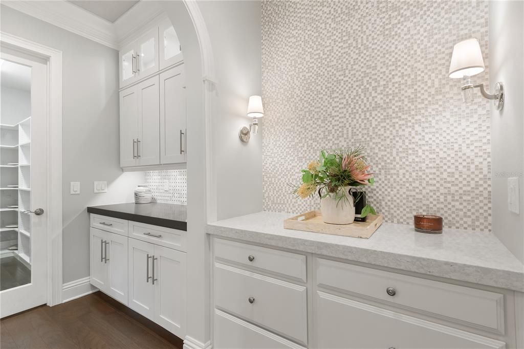 For Sale: $2,795,900 (7 beds, 5 baths, 6289 Square Feet)