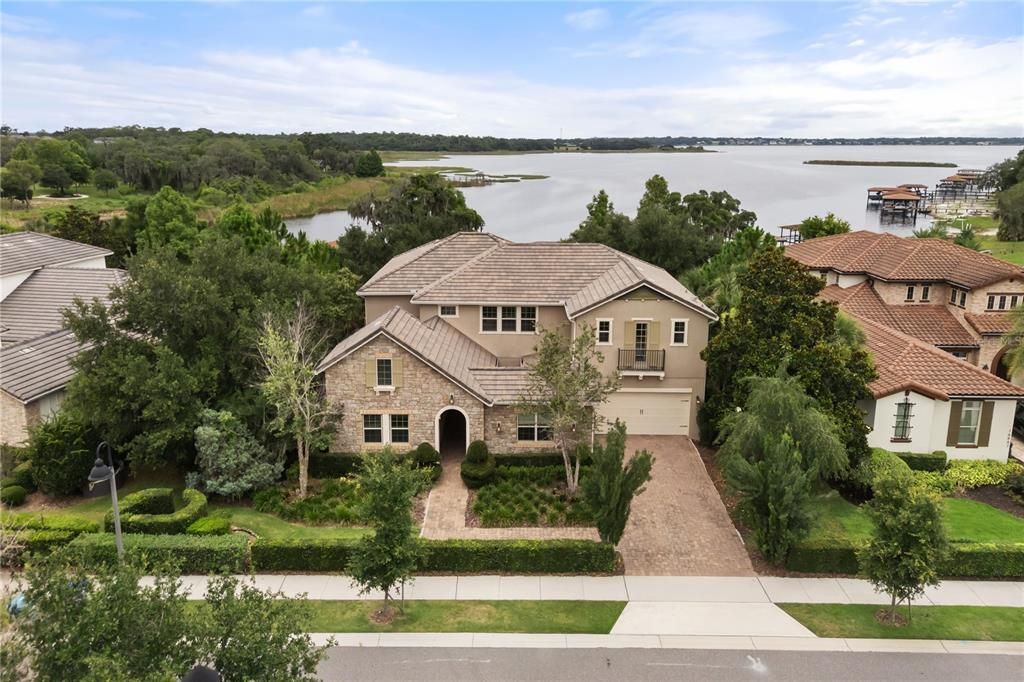 For Sale: $2,795,900 (7 beds, 5 baths, 6289 Square Feet)
