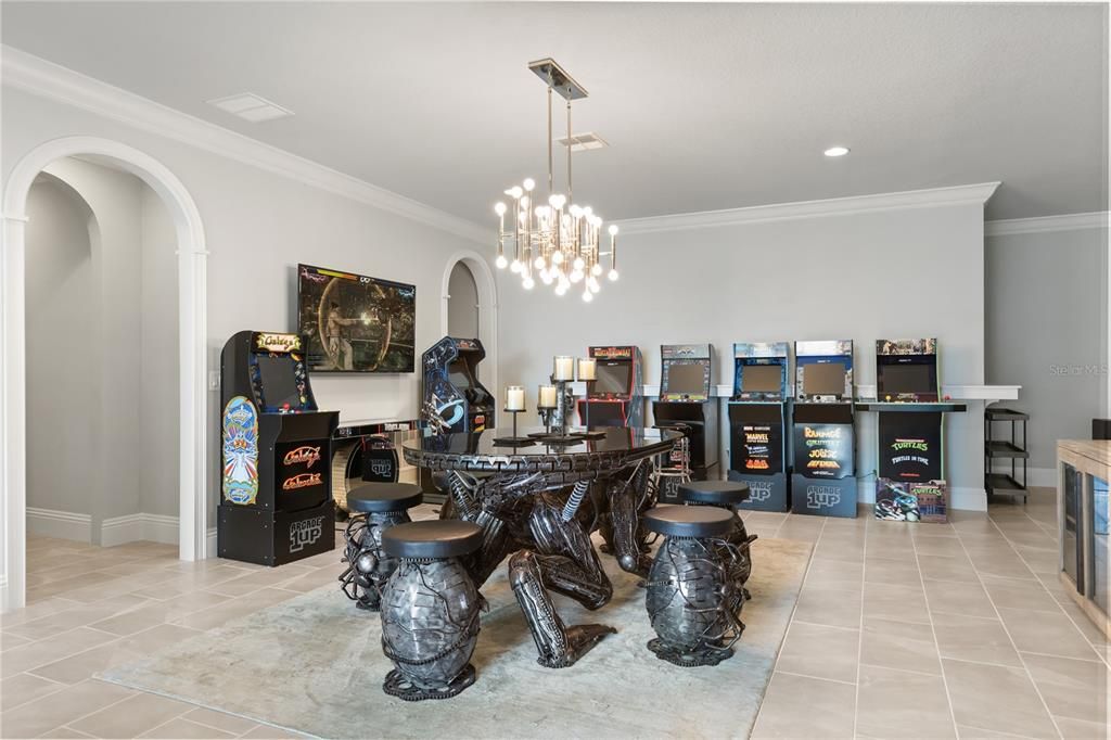For Sale: $2,795,900 (7 beds, 5 baths, 6289 Square Feet)