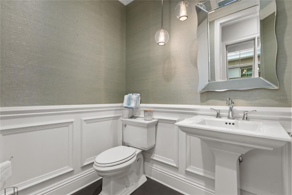 For Sale: $2,795,900 (7 beds, 5 baths, 6289 Square Feet)