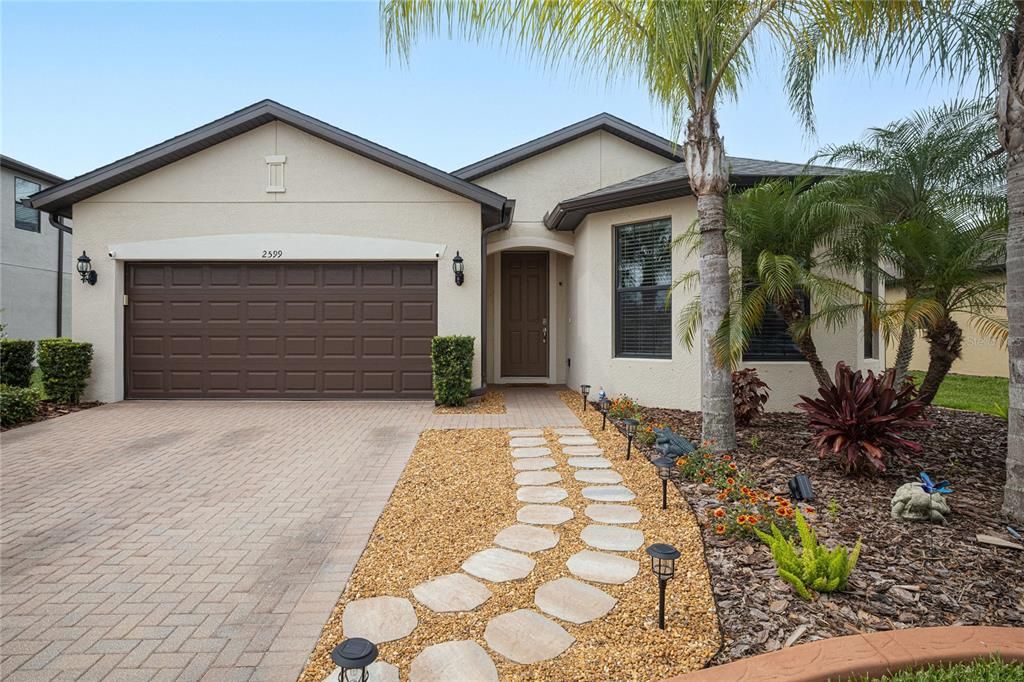 For Sale: $329,900 (3 beds, 2 baths, 1655 Square Feet)
