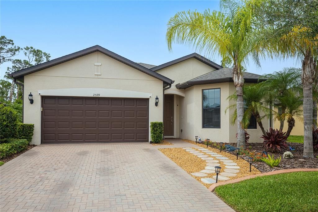 For Sale: $329,900 (3 beds, 2 baths, 1655 Square Feet)