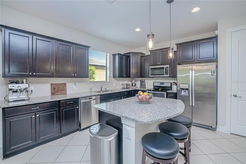 For Sale: $329,900 (3 beds, 2 baths, 1655 Square Feet)
