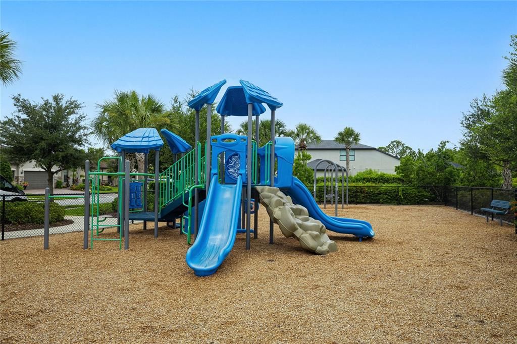 For Sale: $327,900 (3 beds, 2 baths, 1655 Square Feet)