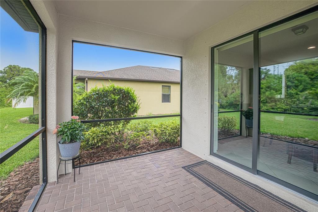 For Sale: $329,900 (3 beds, 2 baths, 1655 Square Feet)