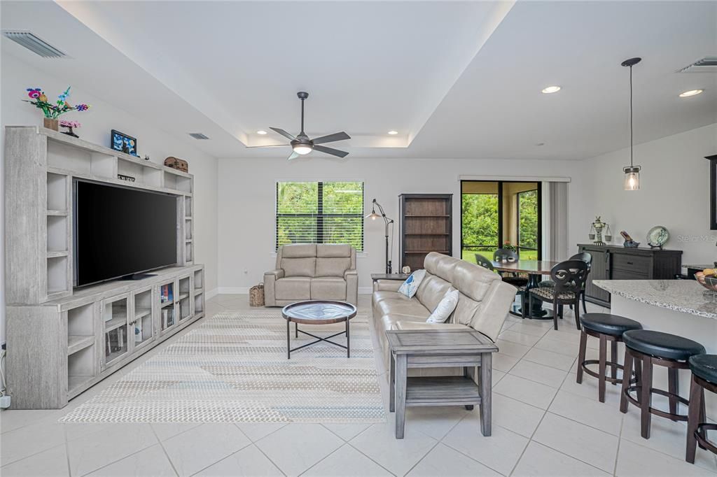 For Sale: $329,900 (3 beds, 2 baths, 1655 Square Feet)