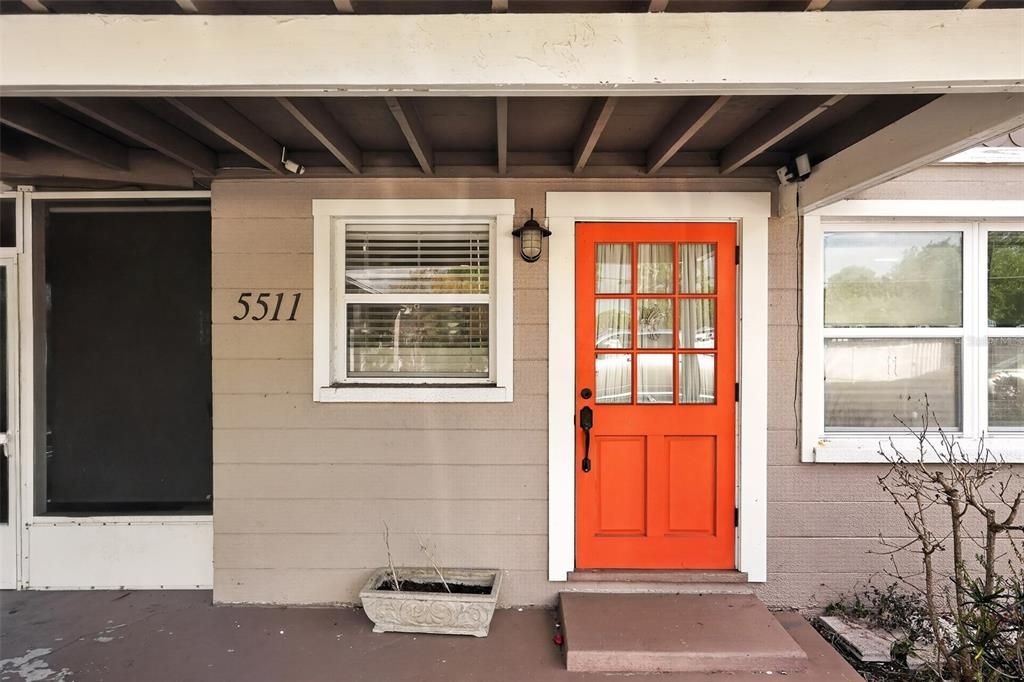 For Sale: $229,000 (2 beds, 1 baths, 816 Square Feet)