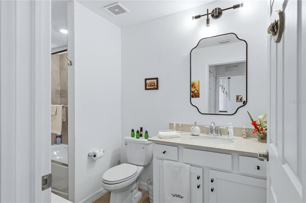 En Venta: $315,000 (2 camas, 2 baños, 1121 Pies cuadrados)