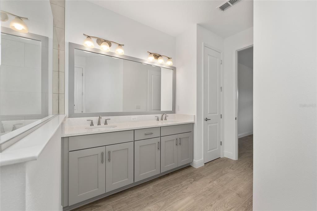 En Venta: $420,785 (2 camas, 2 baños, 1718 Pies cuadrados)