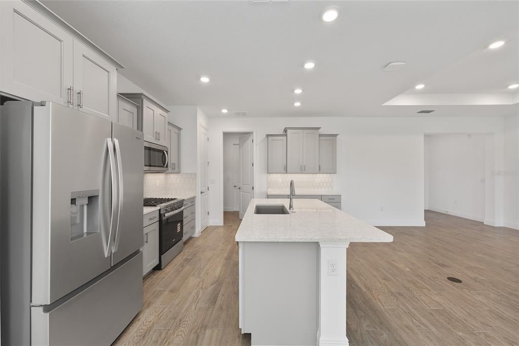 En Venta: $420,785 (2 camas, 2 baños, 1718 Pies cuadrados)
