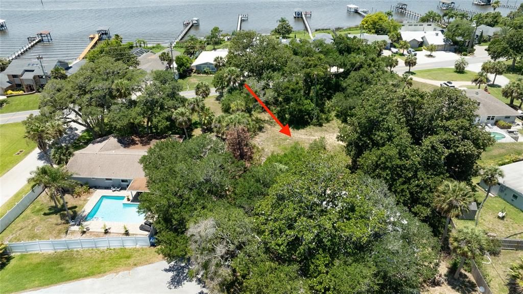 En Venta: $269,000 (0.32 acres)