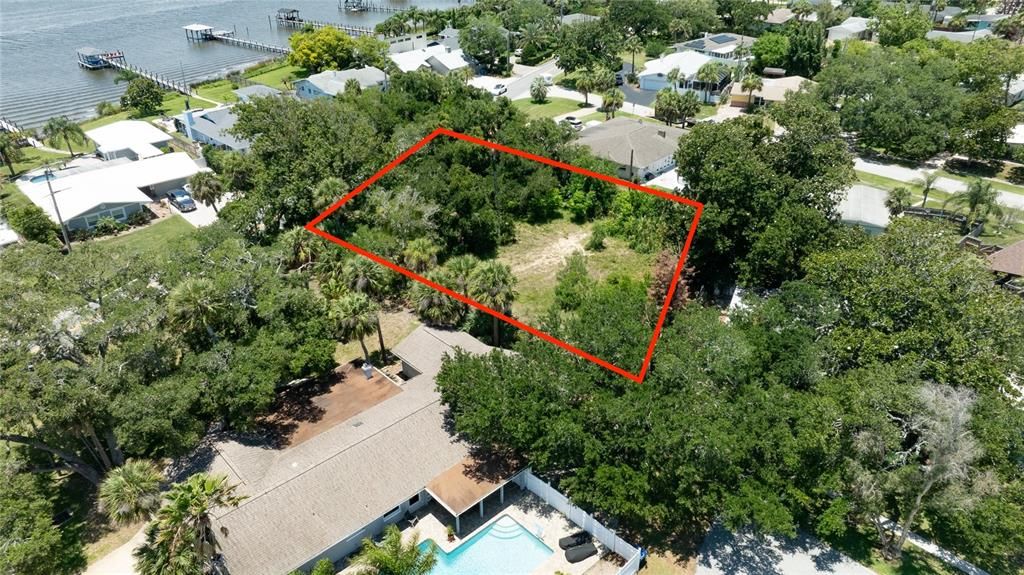 En Venta: $269,000 (0.32 acres)