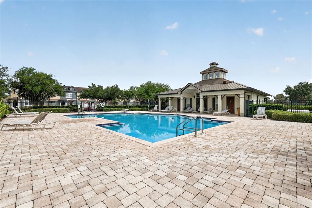 Active With Contract: $364,900 (2 beds, 2 baths, 1360 Square Feet)