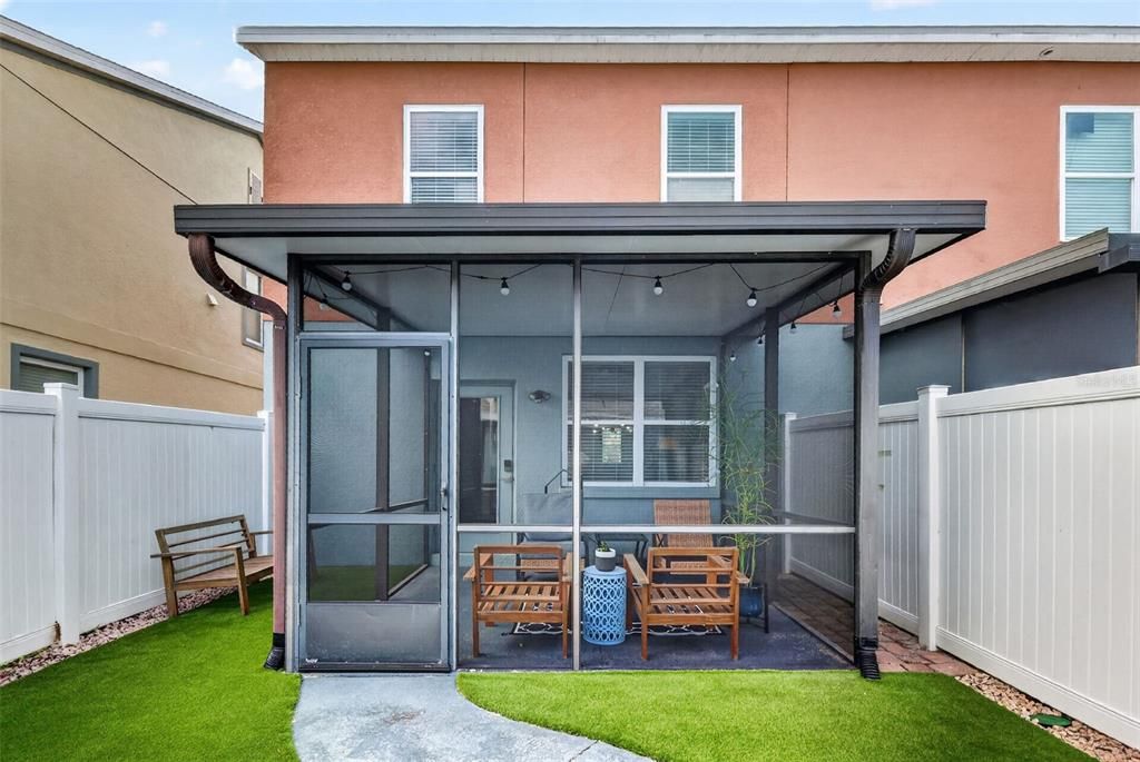 Active With Contract: $364,900 (2 beds, 2 baths, 1360 Square Feet)