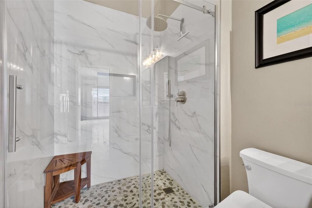 Active With Contract: $364,900 (2 beds, 2 baths, 1360 Square Feet)