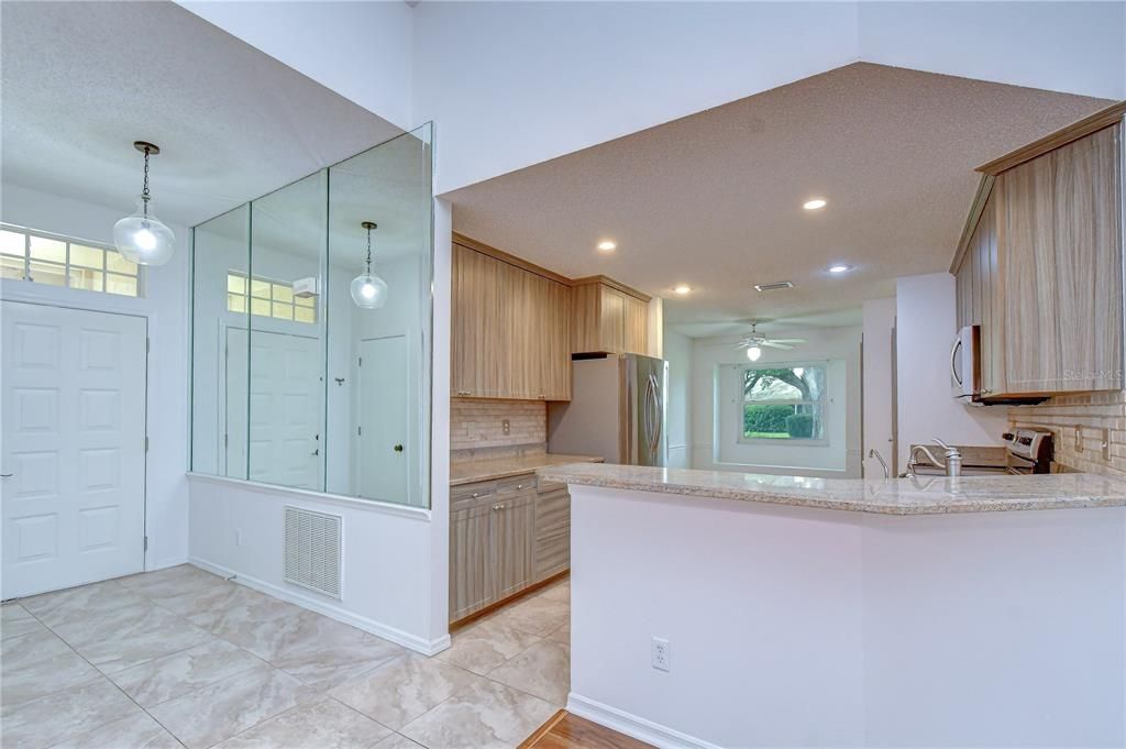 For Sale: $250,000 (2 beds, 2 baths, 1564 Square Feet)