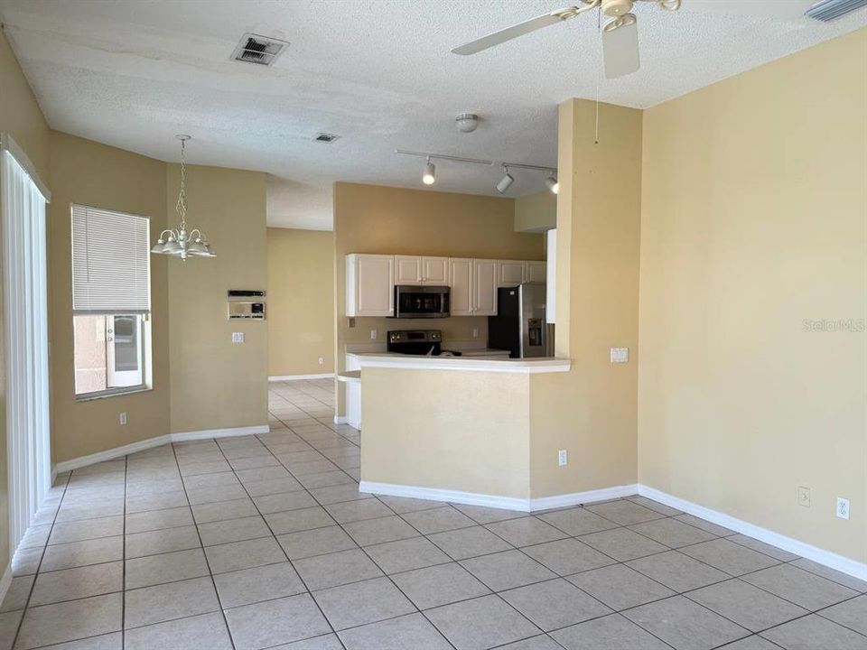 For Rent: $3,475 (6 beds, 3 baths, 3136 Square Feet)