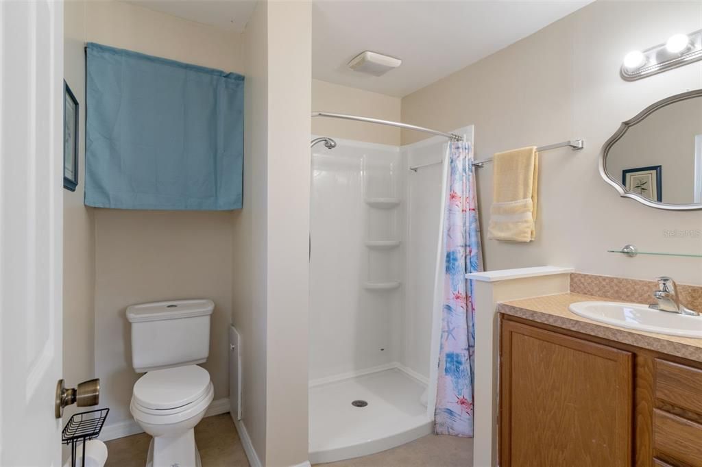 En Venta: $249,900 (4 camas, 2 baños, 1424 Pies cuadrados)