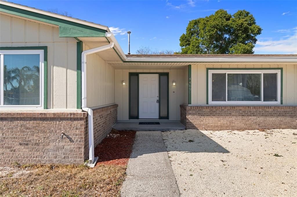 En Venta: $249,900 (4 camas, 2 baños, 1424 Pies cuadrados)