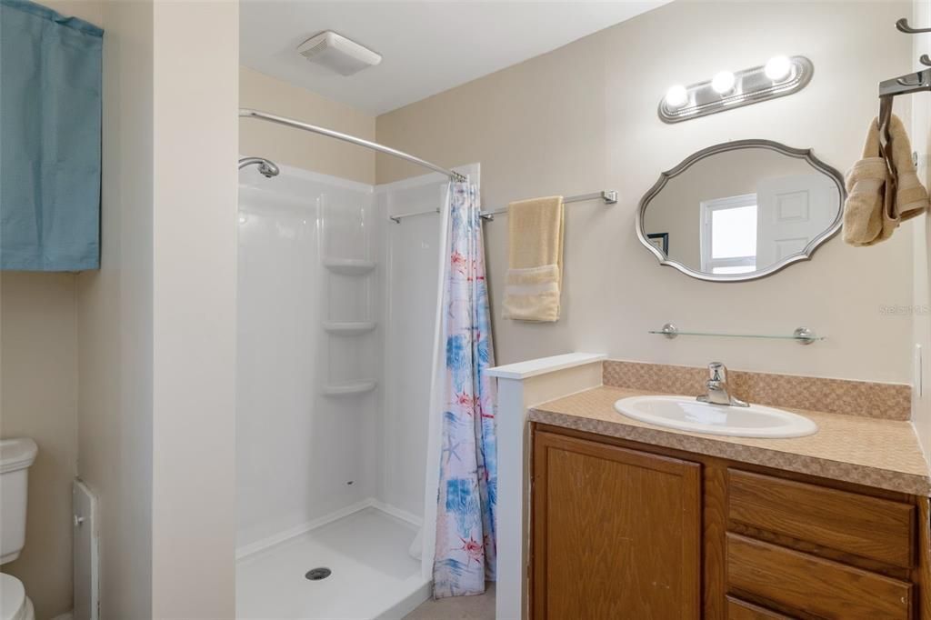 En Venta: $249,900 (4 camas, 2 baños, 1424 Pies cuadrados)
