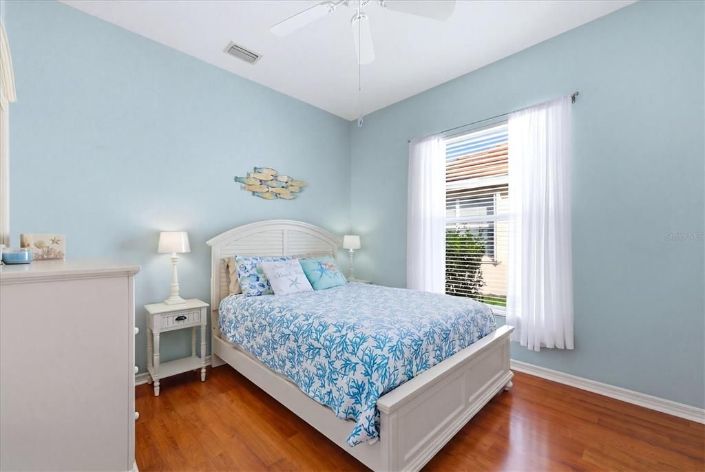 For Sale: $348,000 (3 beds, 2 baths, 1584 Square Feet)