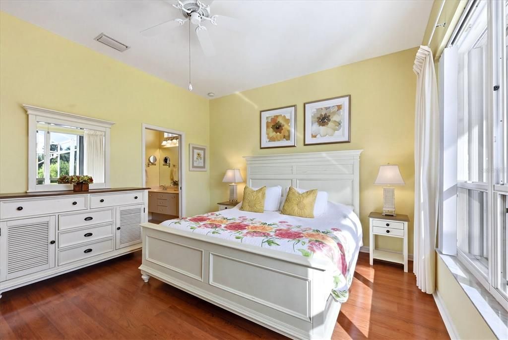 For Sale: $348,000 (3 beds, 2 baths, 1584 Square Feet)
