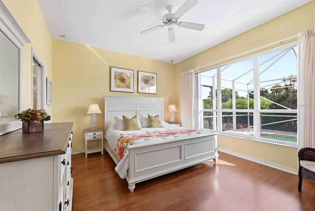For Sale: $348,000 (3 beds, 2 baths, 1584 Square Feet)
