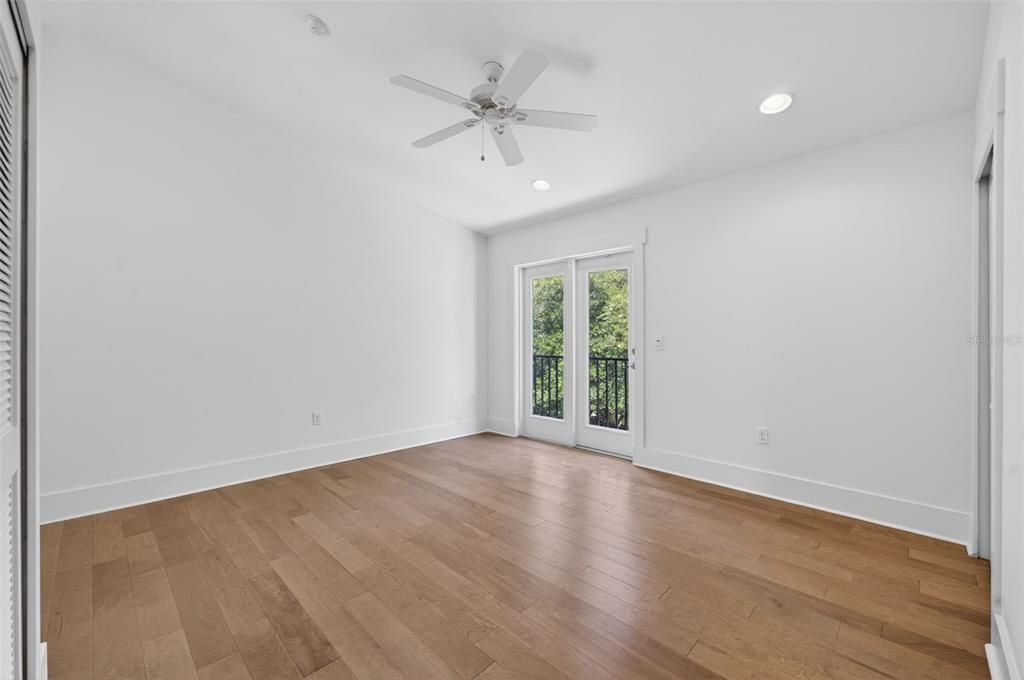 For Sale: $879,000 (3 beds, 3 baths, 2030 Square Feet)