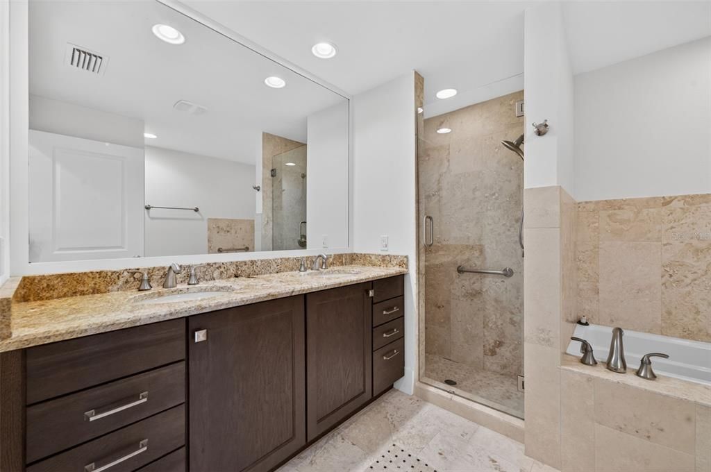 For Sale: $879,000 (3 beds, 3 baths, 2030 Square Feet)