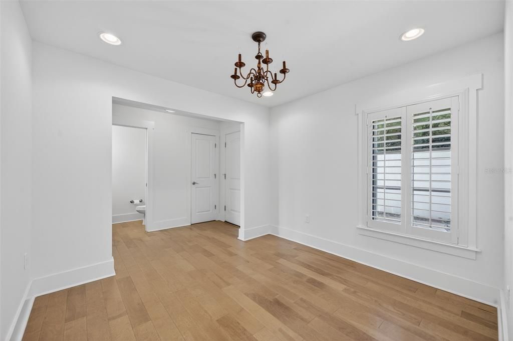 For Sale: $879,000 (3 beds, 3 baths, 2030 Square Feet)