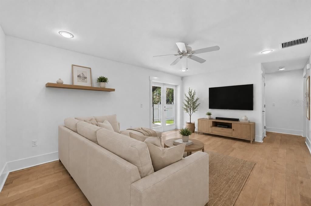 For Sale: $879,000 (3 beds, 3 baths, 2030 Square Feet)